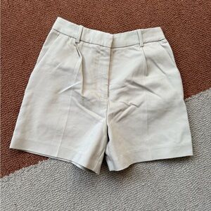 NWOT Zara Cream Women's Bermudas